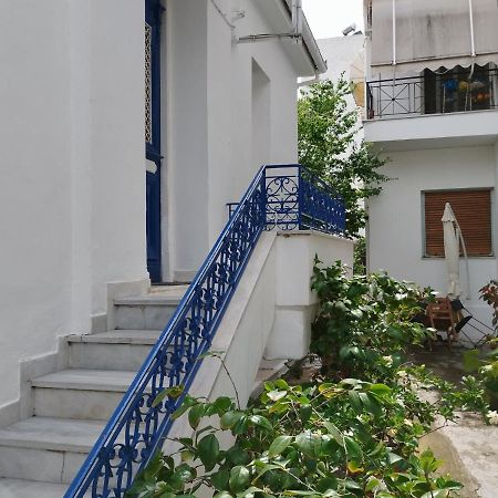 Η Ελπίδα Και Η Γιάννα Ξεκίνησαν Ένα Χώρο Cute Lägenhet Volos Exteriör bild